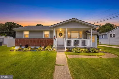 1402 Scanlan Dr, Glen Burnie, MD 21061