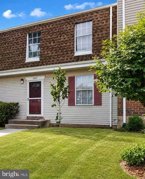 1809 Falcon Ct, Severn, MD 21144