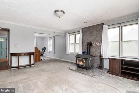 Living - 1241 Johnson Dr, Shady Side, MD 20764 photo 3 of 3