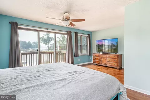 Bedroom - 1241 Johnson Dr, Shady Side, MD 20764 photo 4 of 5