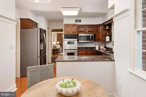 Kitchen - 1218 Balfour Dr, Arnold, MD 21012 photo 2 of 2