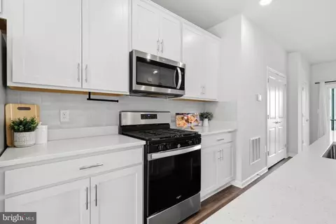 Entry Way - 3307 Anabranch Way, Laurel, MD 20724 photo 3 of 10