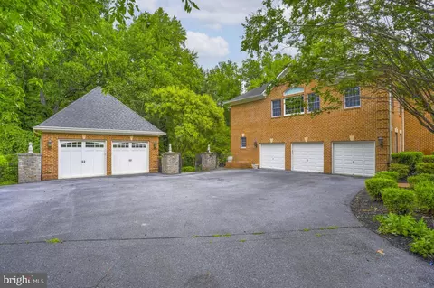 Exterior - 3404 Burgh Ln, Edgewater, MD 21037 photo 3 of 9
