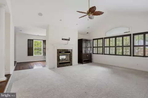 Living - 3404 Burgh Ln, Edgewater, MD 21037 photo 9 of 12