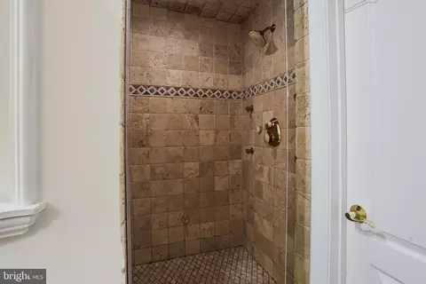 Bath - 3404 Burgh Ln, Edgewater, MD 21037 photo 3 of 4