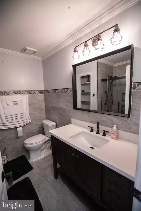 Bath - 157 Bragg Blvd, Odenton, MD 21113 photo 4 of 7