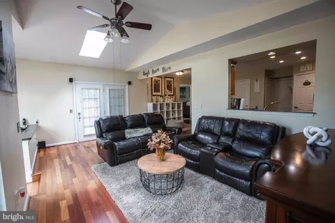 Entry Way - 157 Bragg Blvd, Odenton, MD 21113 photo 6 of 10
