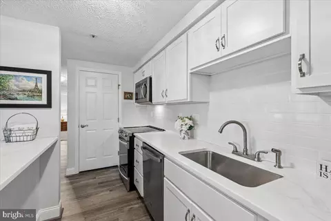 Kitchen - 625 Deering Rd #2A, Pasadena, MD 21122 photo 5 of 6