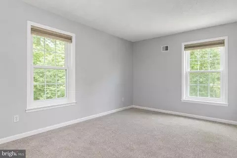 Bedroom - 6420 Meadowlark Dr, Dunkirk, MD 20754 photo 5 of 9