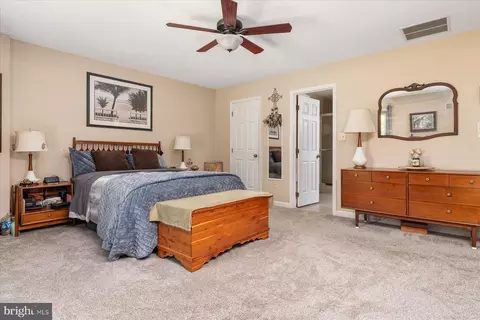 Bedroom - 6420 Meadowlark Dr, Dunkirk, MD 20754 photo 2 of 10