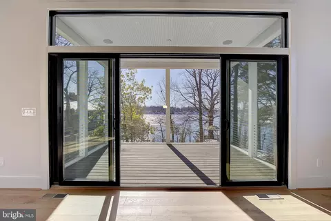Exterior - 48 E Lake Dr # A, Annapolis, MD 21403 photo 2 of 2