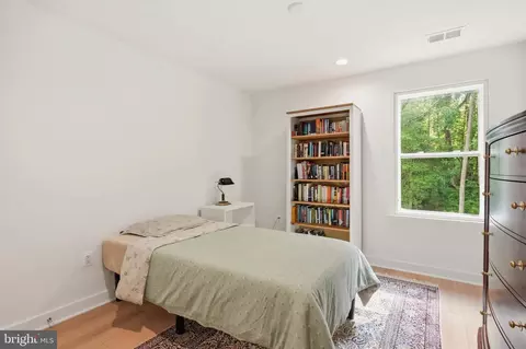 Bedroom - 1392 Baltimore Annapolis Blvd, Arnold, MD 21012 photo 6 of 9