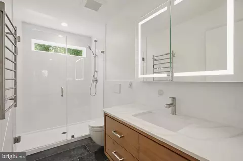 Bath - 1392 Baltimore Annapolis Blvd, Arnold, MD 21012 photo 4 of 5