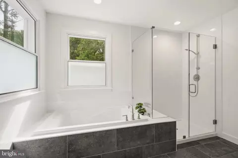 Bath - 1392 Baltimore Annapolis Blvd, Arnold, MD 21012 photo 3 of 5
