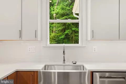 Kitchen - 1392 Baltimore Annapolis Blvd, Arnold, MD 21012 photo 4 of 6