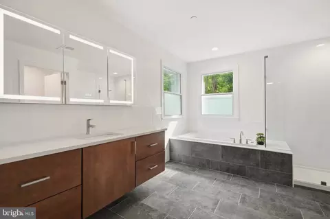 Bath - 1392 Baltimore Annapolis Blvd, Arnold, MD 21012 photo 2 of 5