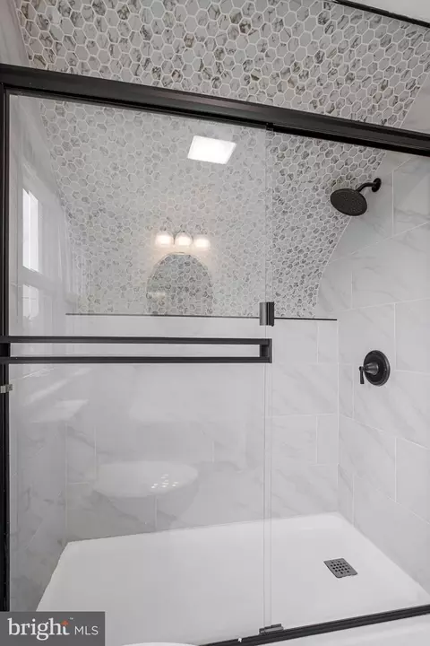 Bath - 4 Hampton Rd, Linthicum Heights, MD 21090 photo 4 of 4