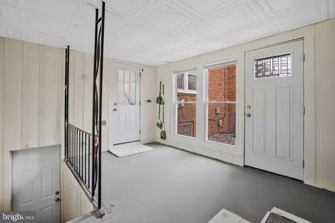 Entry Way - 4 Hampton Rd, Linthicum Heights, MD 21090 photo 6 of 8