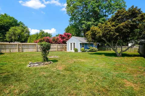 Exterior - 2908 Main St, Edgewater, MD 21037 photo 6 of 9