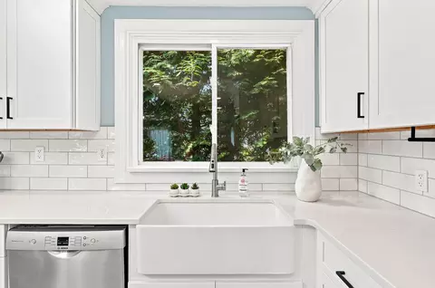 Kitchen - 2908 Main St, Edgewater, MD 21037 photo 3 of 4
