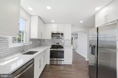Kitchen - 176 Carroll Rd, Pasadena, MD 21122 photo 1 of 2