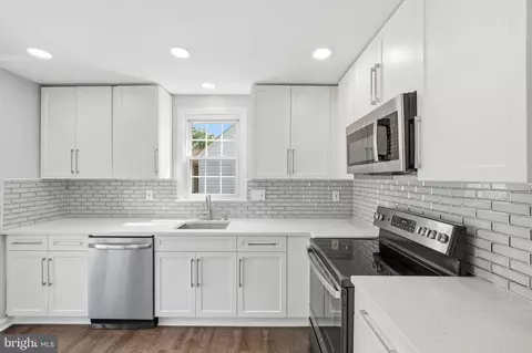 Kitchen - 176 Carroll Rd, Pasadena, MD 21122 photo 2 of 2
