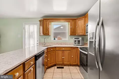 Kitchen - 7685 Midway Ave, Pasadena, MD 21122 photo 1 of 5