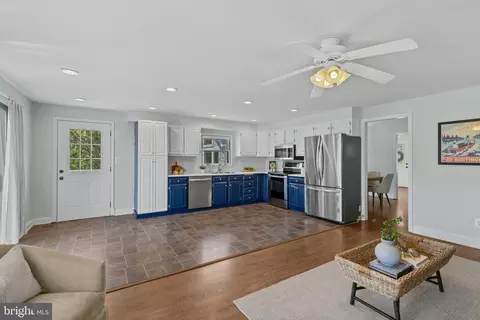 Kitchen - 971 Forest Dr, Arnold, MD 21012 photo 3 of 3