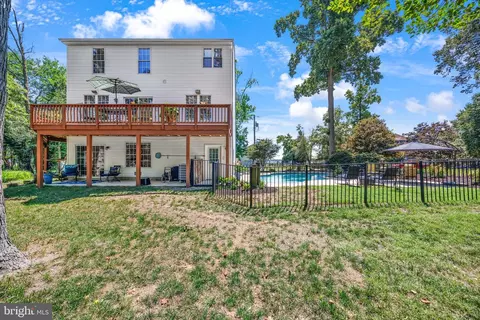 Exterior - 233 Circle Rd, Pasadena, MD 21122 photo 15 of 16
