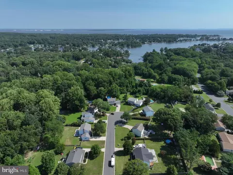 View/Area - 8327 Sail Ct, Pasadena, MD 21122 photo 8 of 9