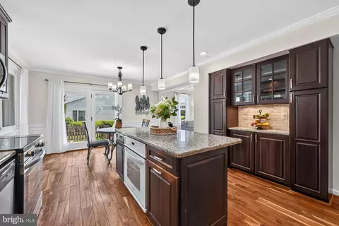 Kitchen - 8327 Sail Ct, Pasadena, MD 21122 photo 5 of 6