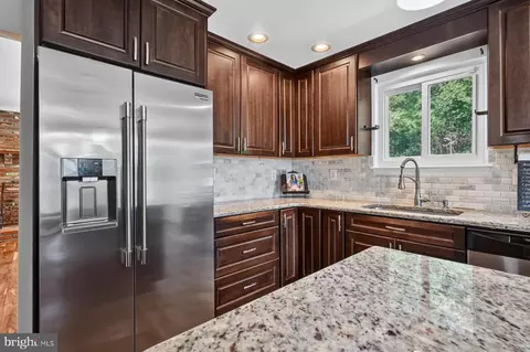 Kitchen - 8327 Sail Ct, Pasadena, MD 21122 photo 6 of 6