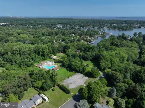 View/Area - 8327 Sail Ct, Pasadena, MD 21122 photo 5 of 9