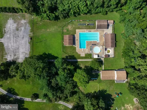 View/Area - 8327 Sail Ct, Pasadena, MD 21122 photo 9 of 9