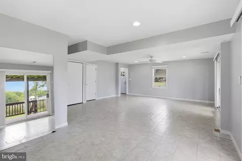 Living - 5934 Sneed Dr, Deale, MD 20751 photo 14 of 14