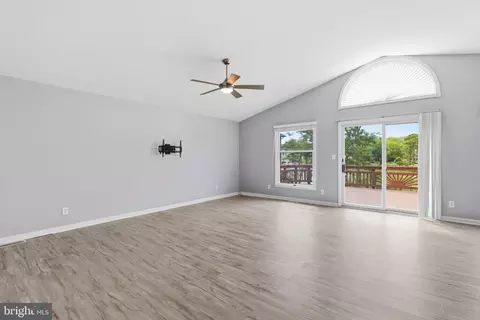 Living - 5934 Sneed Dr, Deale, MD 20751 photo 10 of 14