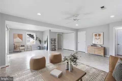 Living - 5934 Sneed Dr, Deale, MD 20751 photo 7 of 14