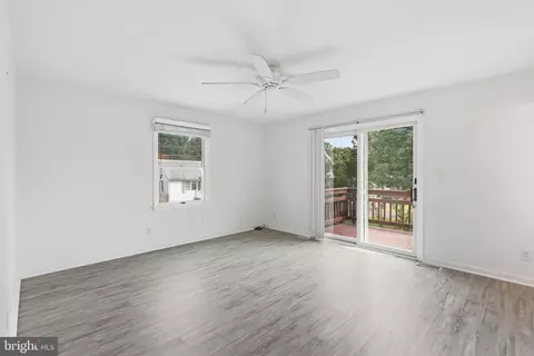 Living - 5934 Sneed Dr, Deale, MD 20751 photo 12 of 14