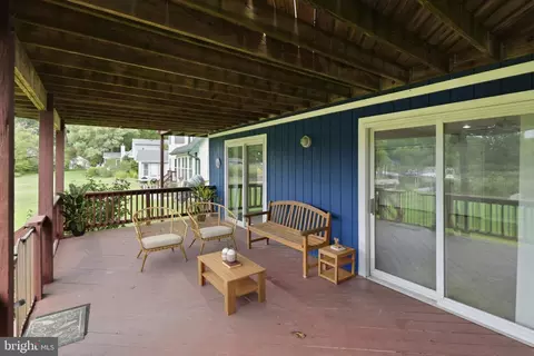 Exterior - 5934 Sneed Dr, Deale, MD 20751 photo 6 of 7