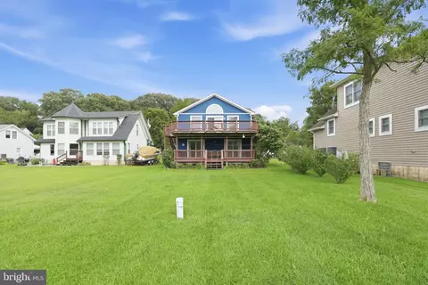 Exterior - 5934 Sneed Dr, Deale, MD 20751 photo 2 of 7