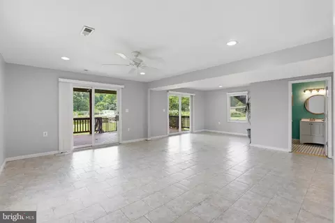Living - 5934 Sneed Dr, Deale, MD 20751 photo 13 of 14