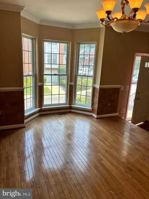 Living - 1410 Peregrine Path, Arnold, MD 21012 photo 6 of 7
