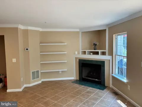 Living - 1410 Peregrine Path, Arnold, MD 21012 photo 3 of 7