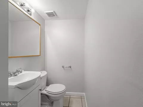 Bath - 369 Volley Ct, Arnold, MD 21012 photo 2 of 2