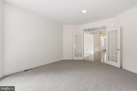Living - 903 Scupper Ct, Annapolis, MD 21401 photo 6 of 9