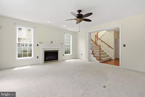 Living - 903 Scupper Ct, Annapolis, MD 21401 photo 9 of 9