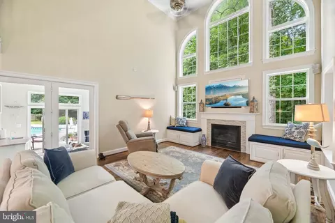 Living - 144 Chickadee Dr, Dunkirk, MD 20754 photo 2 of 3