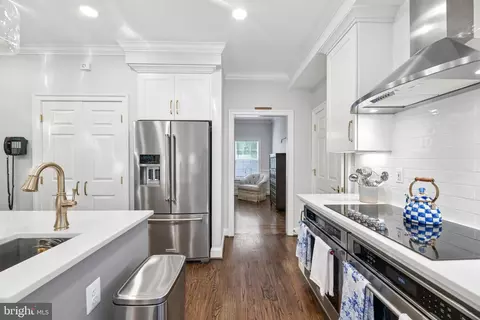 Kitchen - 144 Chickadee Dr, Dunkirk, MD 20754 photo 6 of 10