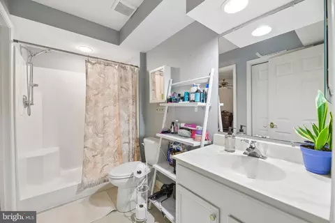 Bath - 144 Chickadee Dr, Dunkirk, MD 20754 photo 6 of 7