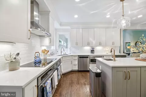 Kitchen - 144 Chickadee Dr, Dunkirk, MD 20754 photo 7 of 10